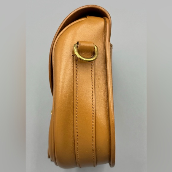 Christian Dior Bobby Smooth Leather Saddle with Strap - Picture 4 of 14